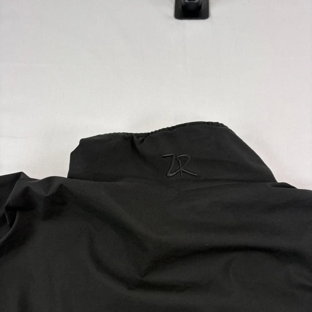 zero restriction jacket has